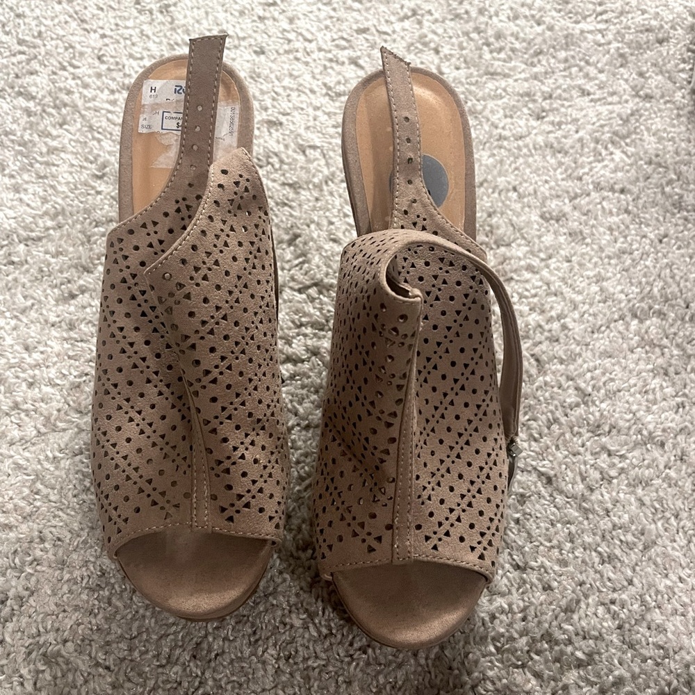 Nude/beige wedge heels
